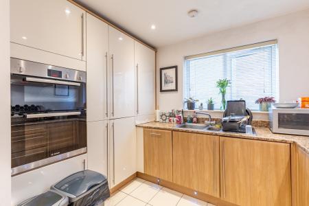 2 bedroom Flat to let in Potternewton Mount, Chapel Allerton, Leeds, LS7