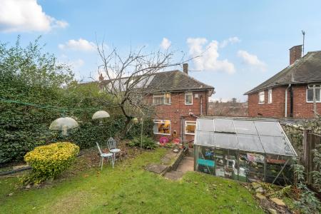 2 bedroom End of terrace house for sale in Larkhill Close, Roundhay, Leeds, LS8