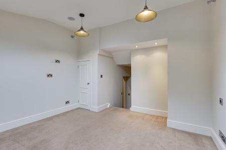 2 bedroom Flat to let in Wensley Drive, Chapel Allerton, Leeds, LS7