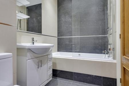 2 bedroom Flat to let in Wensley Drive, Chapel Allerton, Leeds, LS7