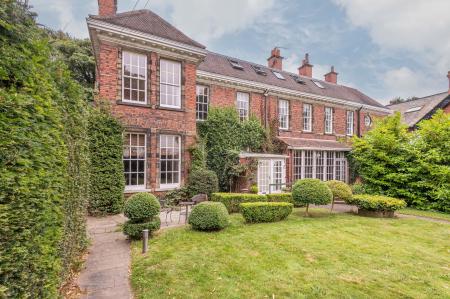 2 bedroom Flat to let in Wensley Drive, Chapel Allerton, Leeds, LS7