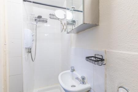 1 bedroom Flat to let in St Marys Road, Leeds, LS7