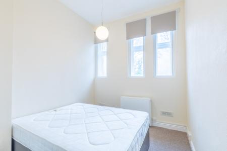 1 bedroom Flat to let in St Marys Road, Leeds, LS7