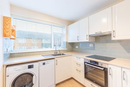 1 bedroom Flat to let in Princes Court, Moortown, Leeds, LS17