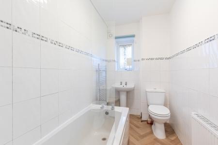 1 bedroom Flat to let in Princes Court, Moortown, Leeds, LS17