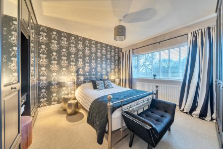 3 bedroom Semi-detached house for sale in North Grove Close, Oakwood, Leeds, LS8