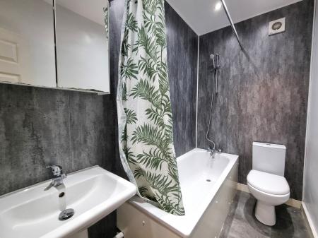 1 bedroom Flat to let in Monk Bridge Road, Meanwood, Leeds, LS6