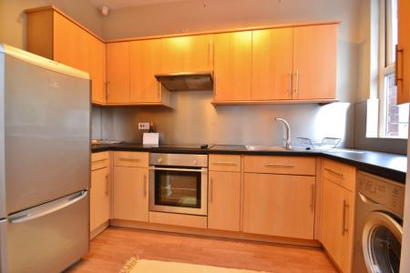 1 bedroom Flat to let in Brookfield Avenue, Leeds, LS8