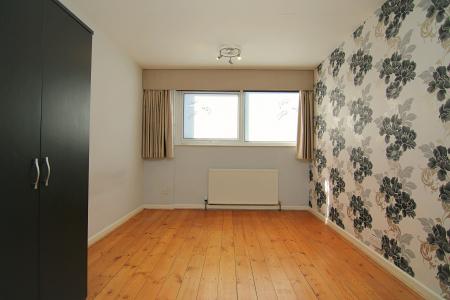 2 bedroom Flat to let in Gledhow Court, Chapel Allerton, Leeds, LS7
