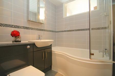 2 bedroom Flat to let in Gledhow Court, Chapel Allerton, Leeds, LS7