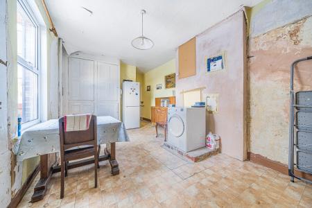 5 bedroom Semi-detached house for sale in Sholebrook Avenue, Chapeltown, Leeds, LS7