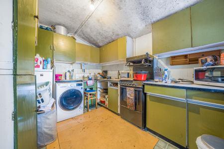 5 bedroom Semi-detached house for sale in Sholebrook Avenue, Chapeltown, Leeds, LS7