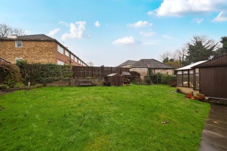 5 bedroom Detached house for sale in Southlands Drive, Moortown, Leeds, LS17