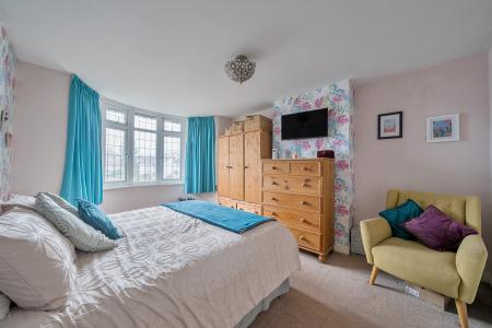 5 bedroom Detached house for sale in Southlands Drive, Moortown, Leeds, LS17