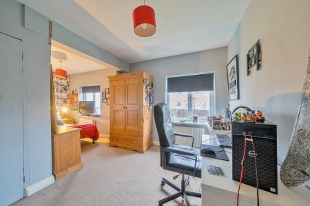 5 bedroom Detached house for sale in Southlands Drive, Moortown, Leeds, LS17