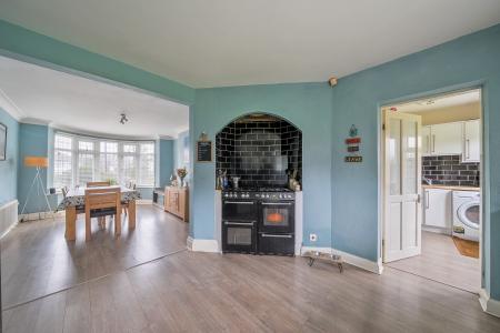 5 bedroom Detached house for sale in Southlands Drive, Moortown, Leeds, LS17