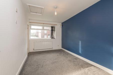 1 bedroom Flat to let in Oldfield Lane, Upper Wortley, Leeds, LS12
