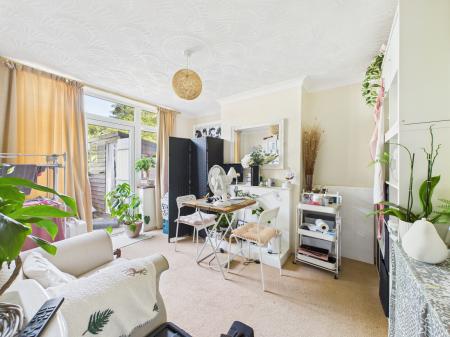 3 bedroom Semi-detached house for sale in Avondale Road, Wigston, LE18