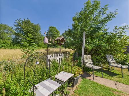 3 bedroom Semi-detached house for sale in Avondale Road, Wigston, LE18