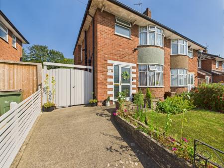 3 bedroom Semi-detached house for sale in Avondale Road, Wigston, LE18