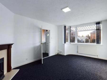 3 bedroom Semi-detached house for sale in Chistlehurst Avenue, Leicester