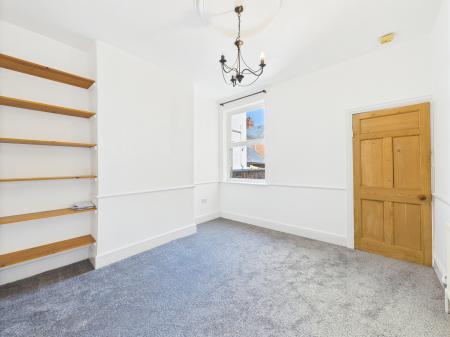 2 bedroom Terraced House for sale in Dartford Road, Leicester, LE2