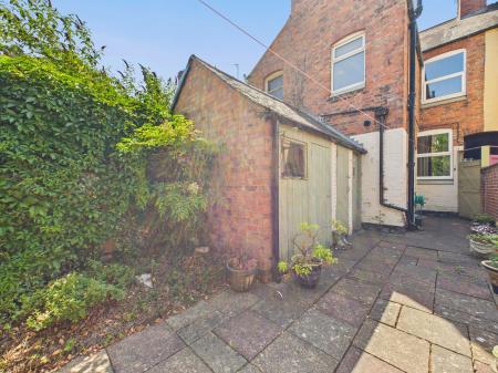 2 bedroom Terraced House for sale in Dartford Road, Leicester, LE2