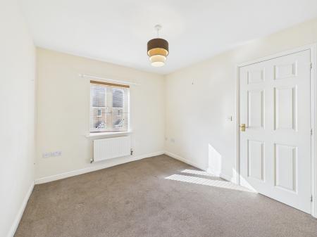 3 bedroom Town house for sale in Heybridge Road, Leicester, LE5