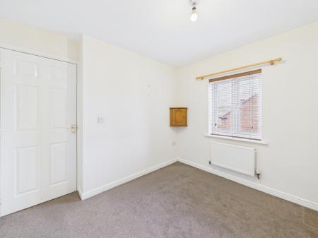 3 bedroom Town house for sale in Heybridge Road, Leicester, LE5
