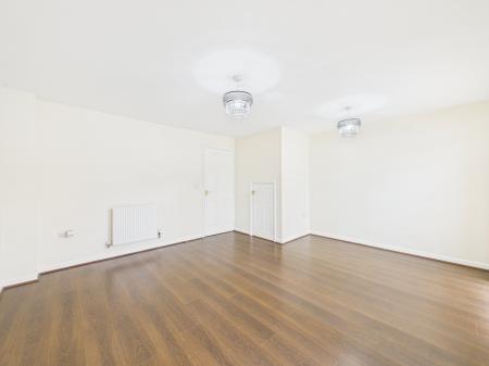 3 bedroom Town house for sale in Heybridge Road, Leicester, LE5