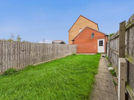 3 bedroom Town house for sale in Heybridge Road, Leicester, LE5