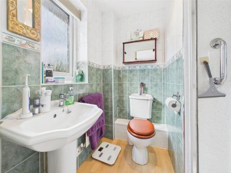 3 bedroom Detached house for sale in Mallard Drive, Leicester, LE7