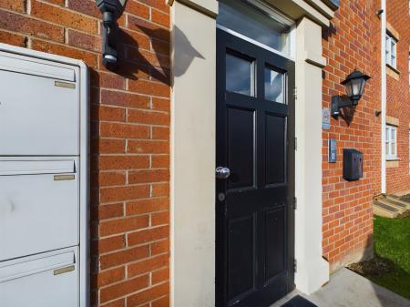 2 bedroom Flat for sale in Watergate Court, Leicester, LE3