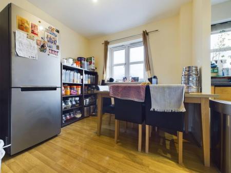 2 bedroom Flat for sale in Watergate Court, Leicester, LE3