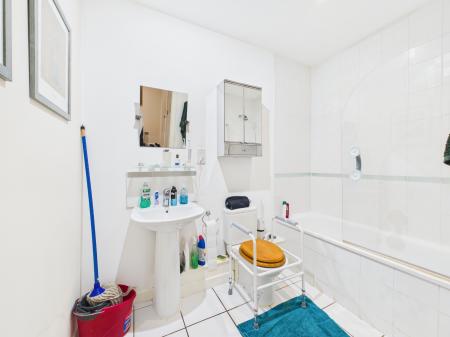 1 bedroom Flat for sale in 28 Western Road, Leicester, LE3