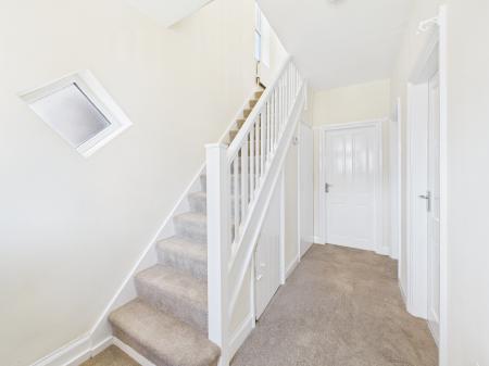 3 bedroom Semi-detached house to let in Brian Road, Leicester, LE4