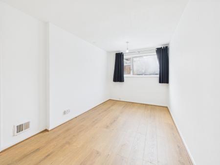 2 bedroom Maisonette to let in Linkway Gardens, Leicester, LE3