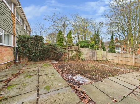 2 bedroom Maisonette to let in Linkway Gardens, Leicester, LE3