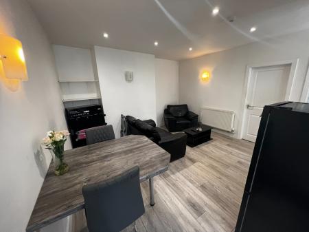 2 bedroom Flat share to let in Oxford Street, Leicester, LE1