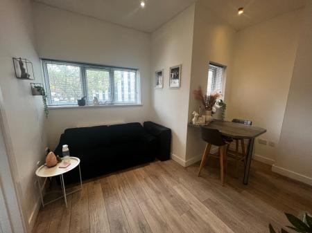 2 bedroom Flat to let in Oxford Street, Leicester, LE1