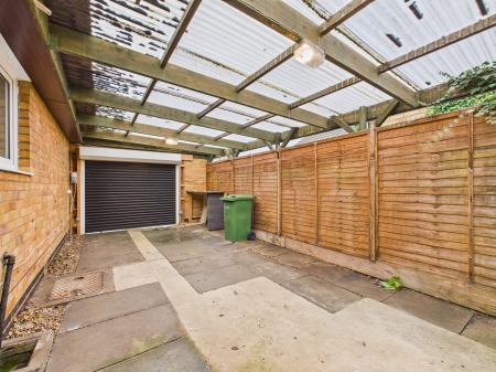 3 bedroom Detached bungalow to let in Gorse Lane, Oadby, LE2