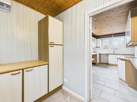 3 bedroom Detached bungalow to let in Gorse Lane, Oadby, LE2