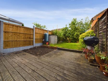 2 bedroom Terraced House to let in Firestone Close, Leicester