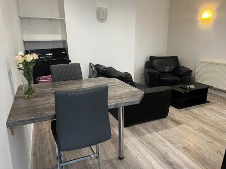 1 bedroom Flat to let in Oxford Street, Leicester, LE1