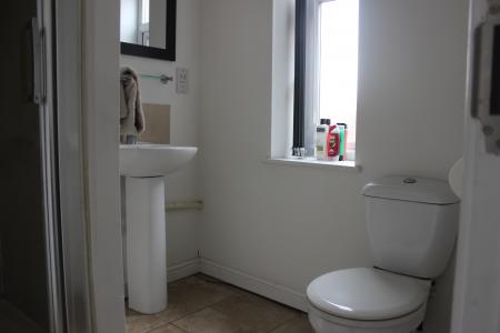 2 bedroom Flat to let in Oxford Street, Leicester, LE1
