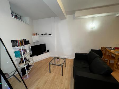 1 bedroom Flat to let in Chatham Street, Leicester, LE1