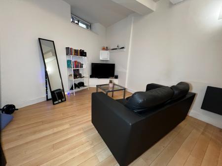 1 bedroom Flat to let in Chatham Street, Leicester, LE1