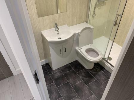 1 bedroom Flat to let in Millstone Lane, Leicester, LE1