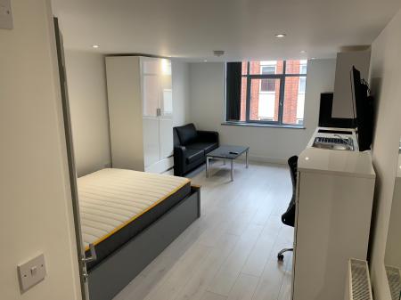 1 bedroom Flat to let in Millstone Lane, Leicester, LE1