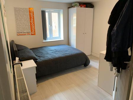 1 bedroom Flat to let in Millstone Lane, Leicester, LE1